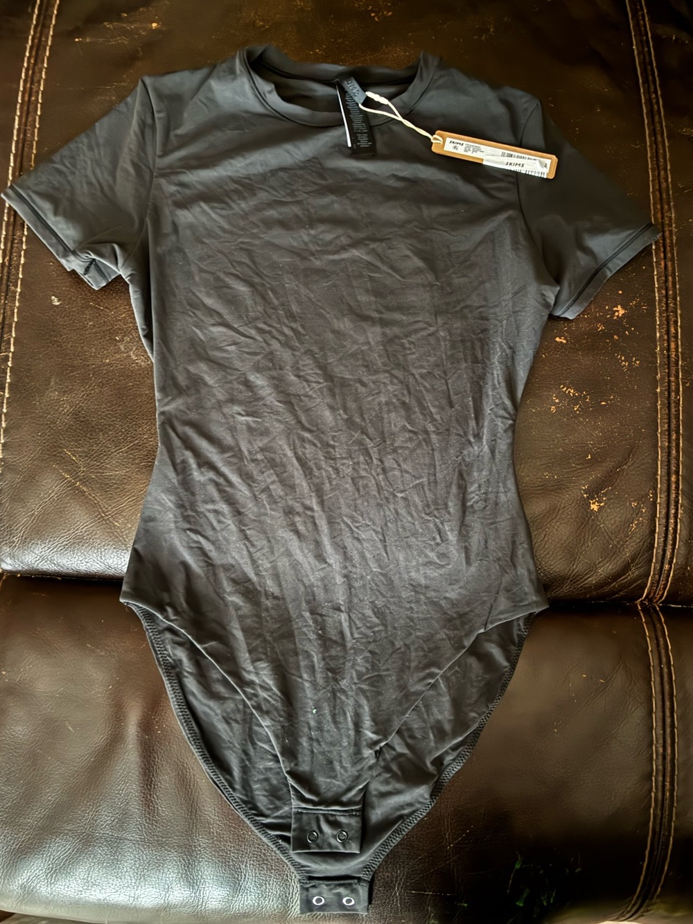 BNWT SKIMS Fits Everybody T-shirt Bodysuit!